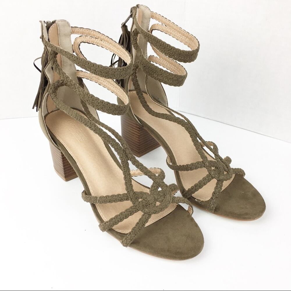 NWT Charlotte Russe Y2K Army Green Heels Tassel Detail Size 9 Sandals